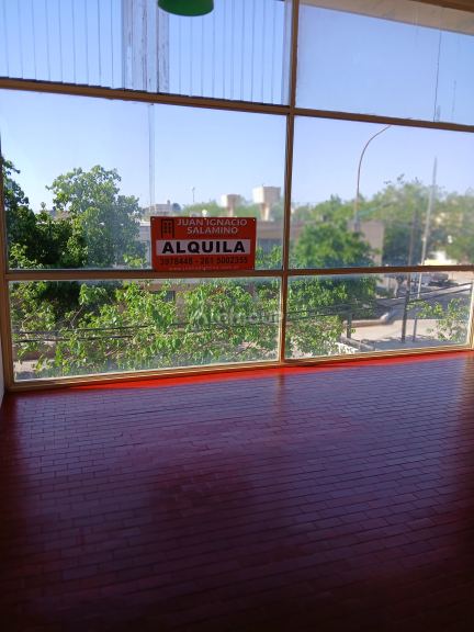 Local Comercial en Alquiler en Godoy Cruz, Mendoza