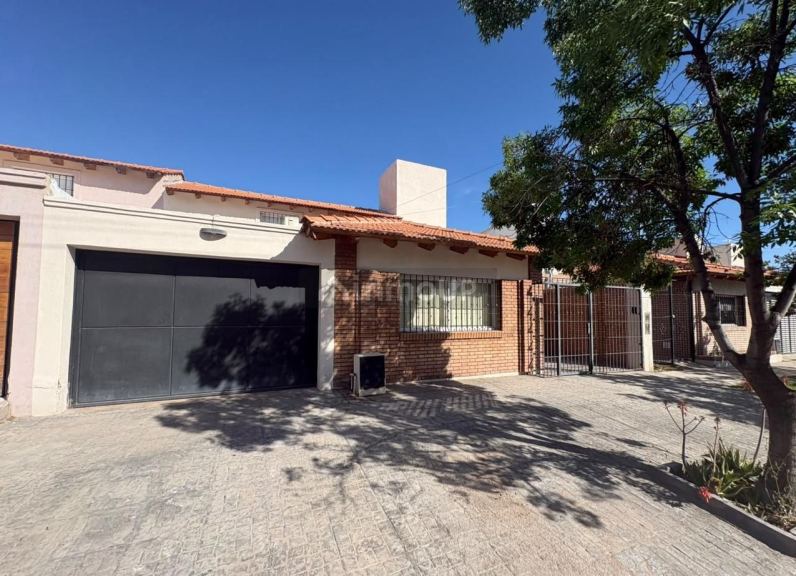 Casa en Venta en Guaymallen, Mendoza