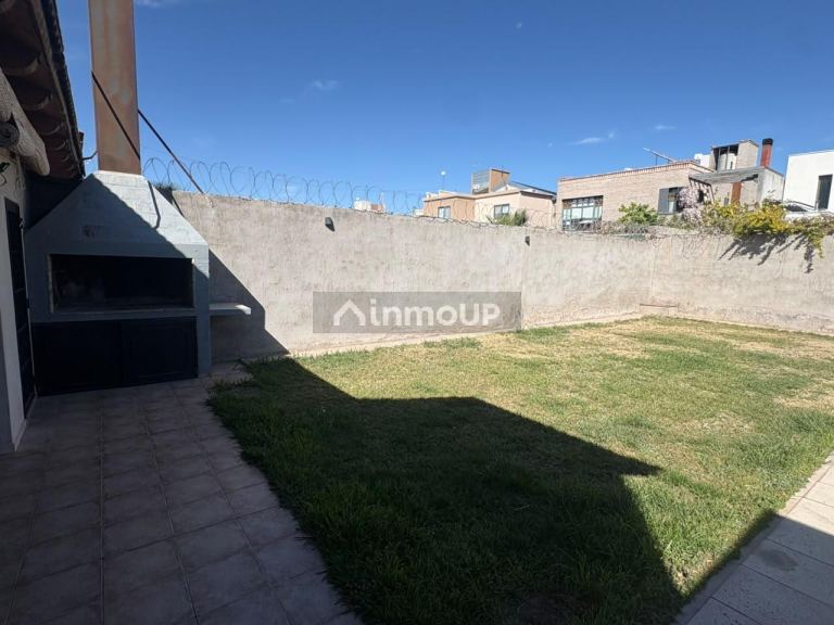 Casa en Venta en Guaymallen, Mendoza