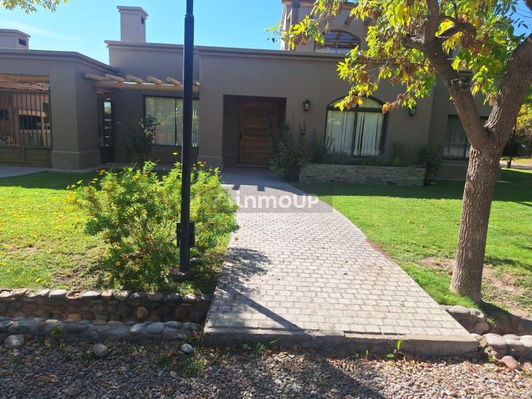 Casa en Alquiler en Lujan de Cuyo, Mendoza