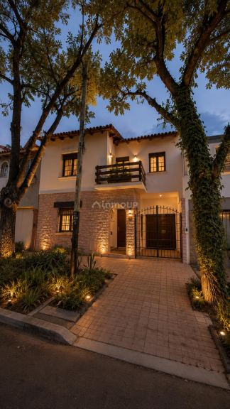 Casa en Venta en Capital, Mendoza