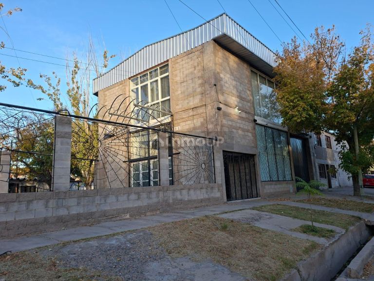 Local Comercial en Alquiler en Godoy Cruz, Mendoza