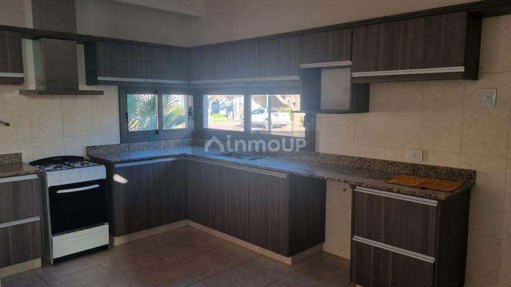Casa en Alquiler en Lujan de Cuyo, Mendoza - $ 1.950.000 | Inmoup - 6