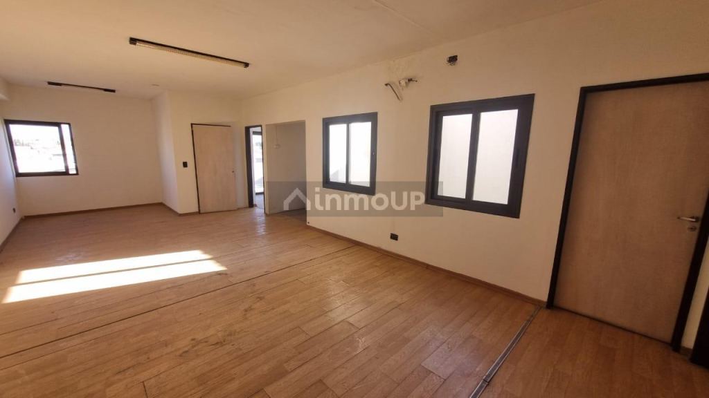 Oficina en Alquiler en Guaymallen, Mendoza