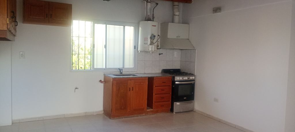 TUPAC AMARU 246 - BARRIO PARQUE - PLANTA ALTA - GODOY CRUZ