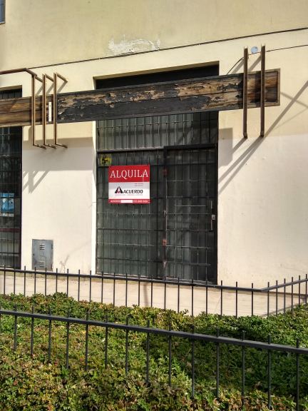 PIROBANO 702 ESQUINA PABLO IGLESIAS 