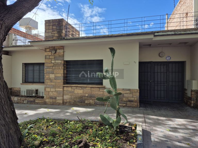 Casa en Alquiler en Capital, Mendoza