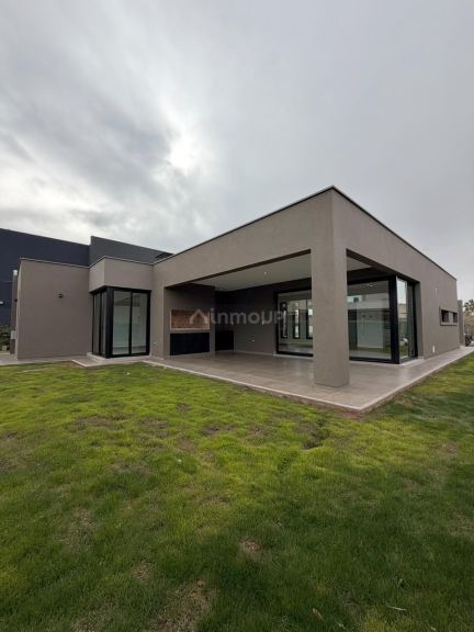 Casa en Venta en Maipu, Mendoza