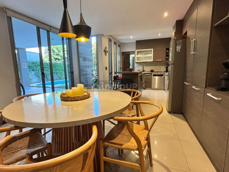 Casa en Venta en Capital, Mendoza