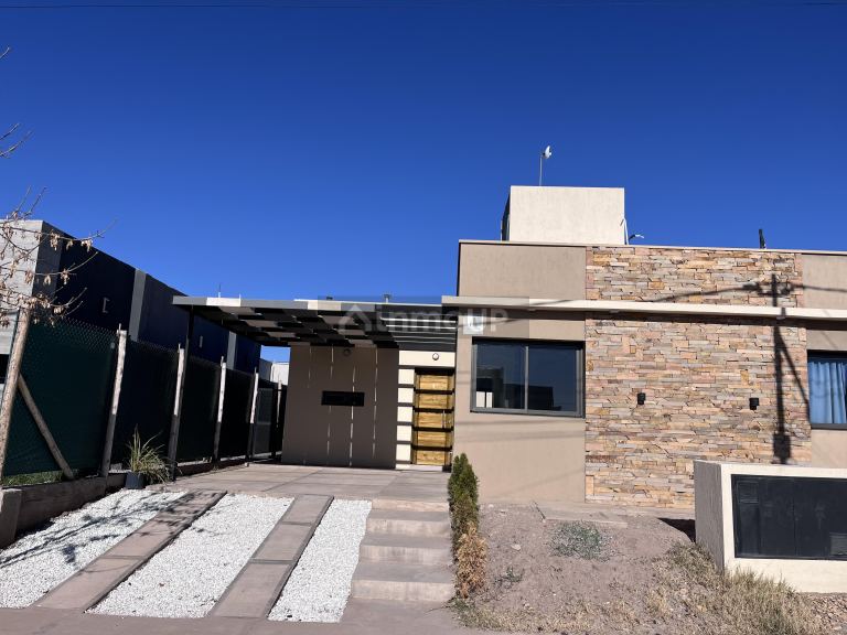 Casa en Venta en Maipu, Mendoza