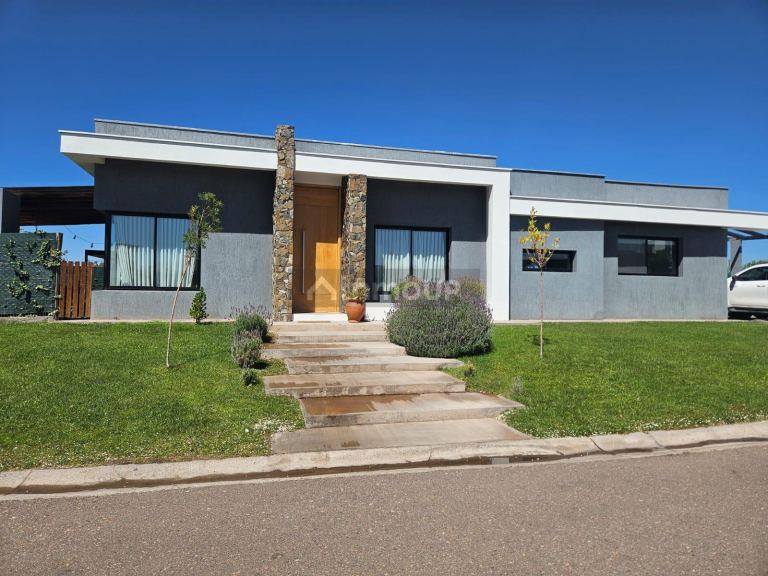 Casa en Venta en Maipu, Mendoza