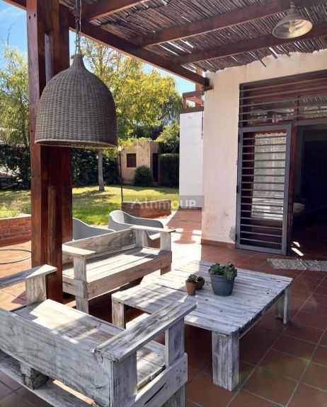 Casa en Venta en Juana Koslay, San Luis