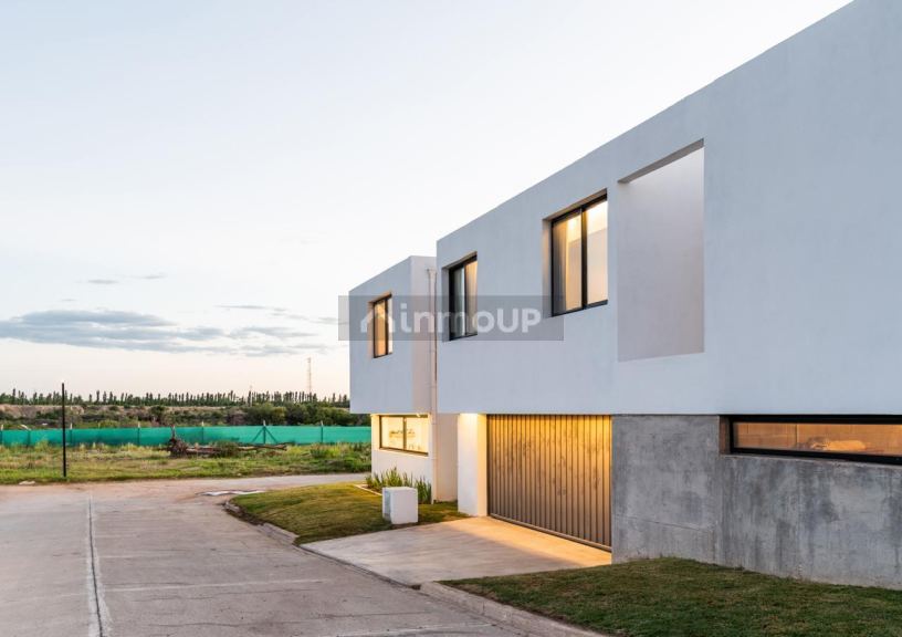 Casa en Venta en Juana Koslay, San Luis