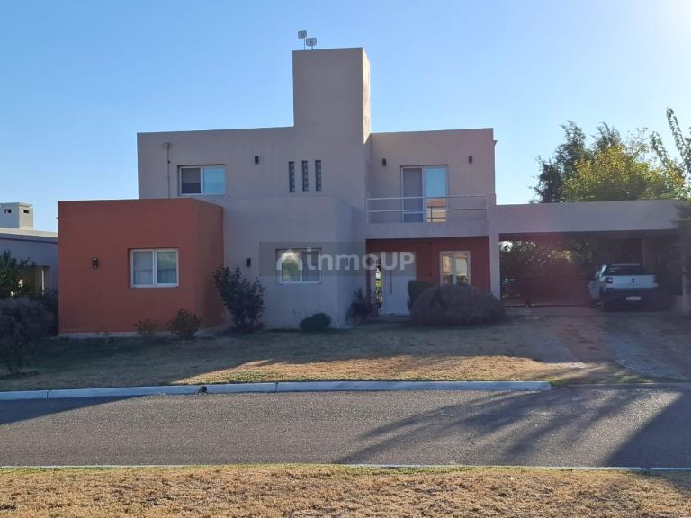 Casa en Venta en Juana Koslay, San Luis
