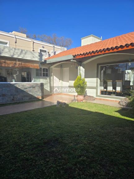 Casa en Venta en Juana Koslay, San Luis