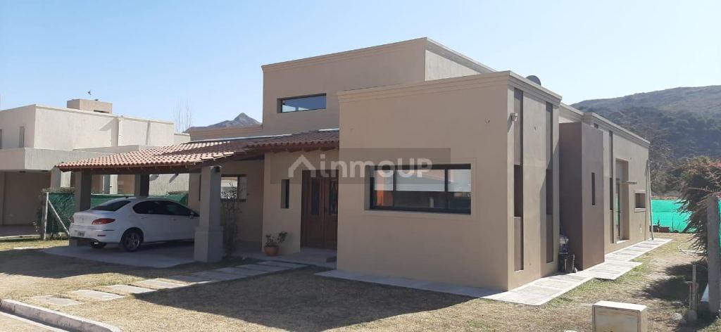 Casa en Venta en Juana Koslay, San Luis