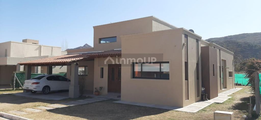 Casa en Venta en Juana Koslay, San Luis