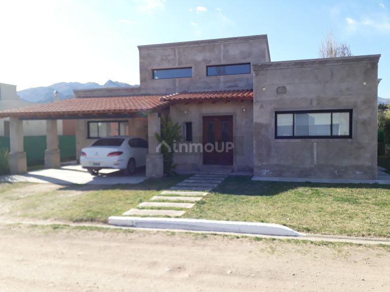 Casa en Venta en Juana Koslay, San Luis