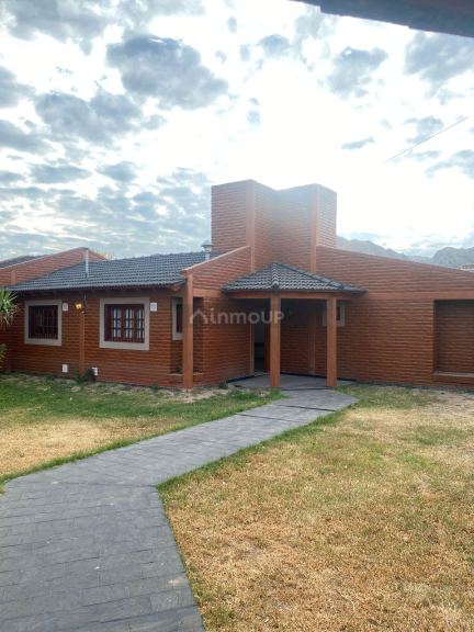 Casa en Venta en Juana Koslay, San Luis