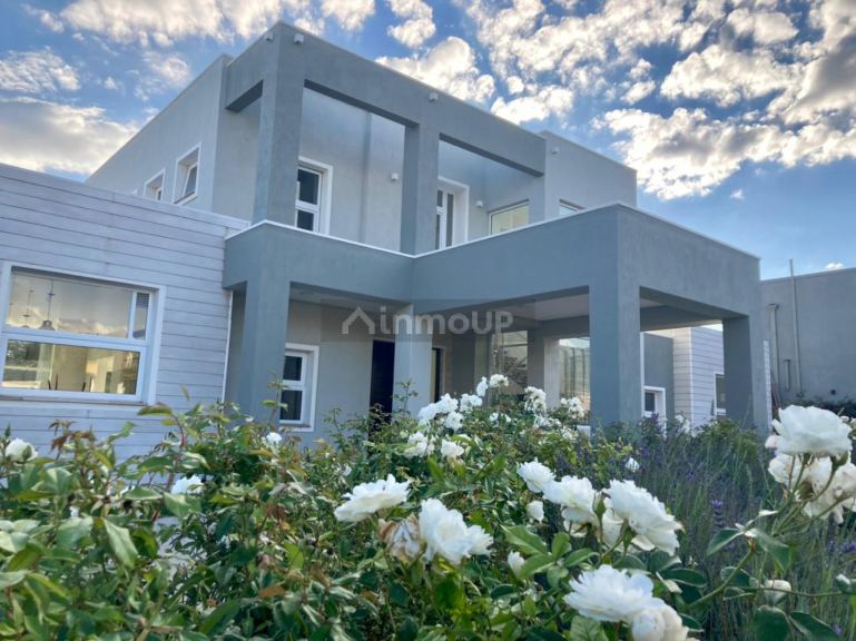 Casa en Venta en Juana Koslay, San Luis