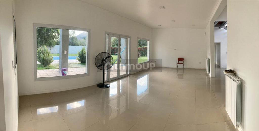 Casa en Venta en Juana Koslay, San Luis