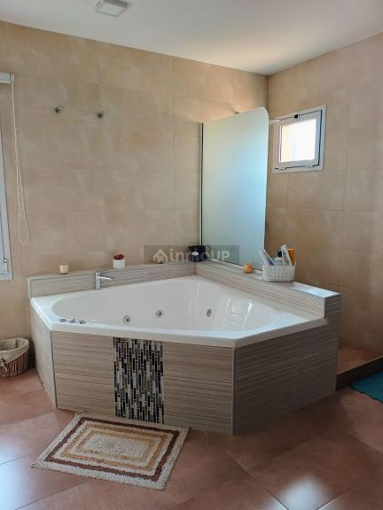 Casa en Venta en Juana Koslay, San Luis