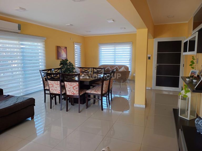 Casa en Venta en Juana Koslay, San Luis