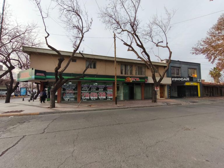 Galpon en Alquiler en Godoy Cruz, Mendoza