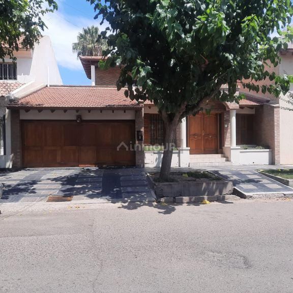Casa en Venta en Guaymallen, Mendoza