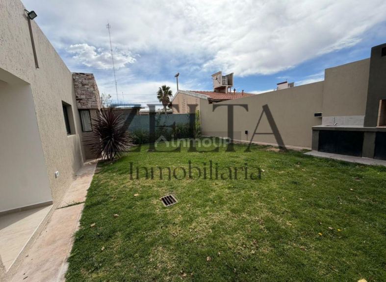 Casa en Alquiler en Maipu, Mendoza