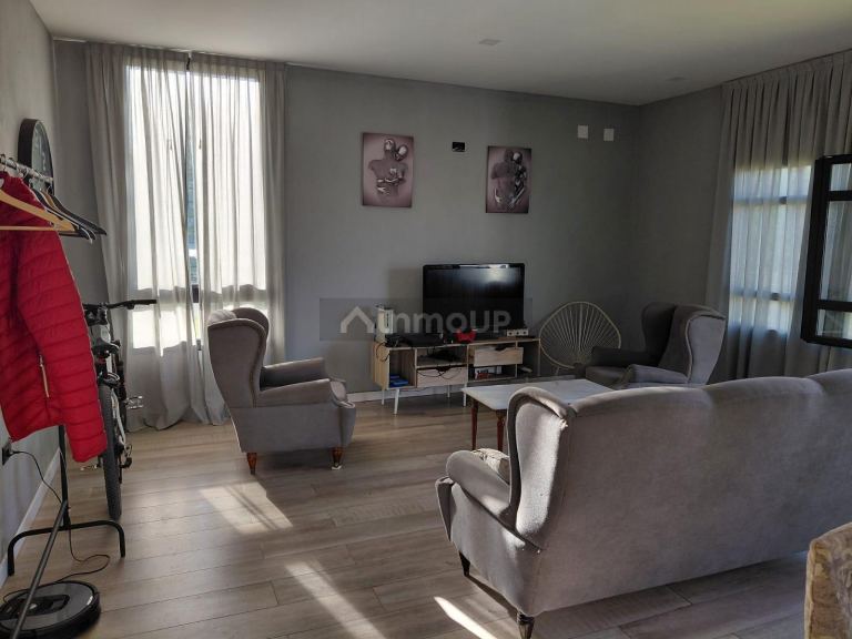 Casa en Venta en Lujan de Cuyo, Mendoza - USD 330.000 | Inmoup - 24