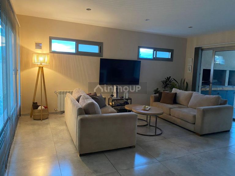 Lujan de Cuyo Terrada al 6600 Barrio Privado Tierras Altas, Casa en Venta