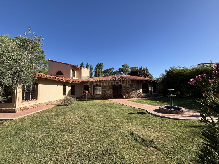 Casa en Alquiler en Lujan de Cuyo, Mendoza