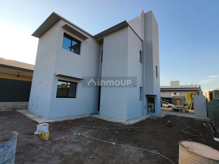 Casa en Venta en Guaymallen, Mendoza - USD 205.000 | Inmoup - 16
