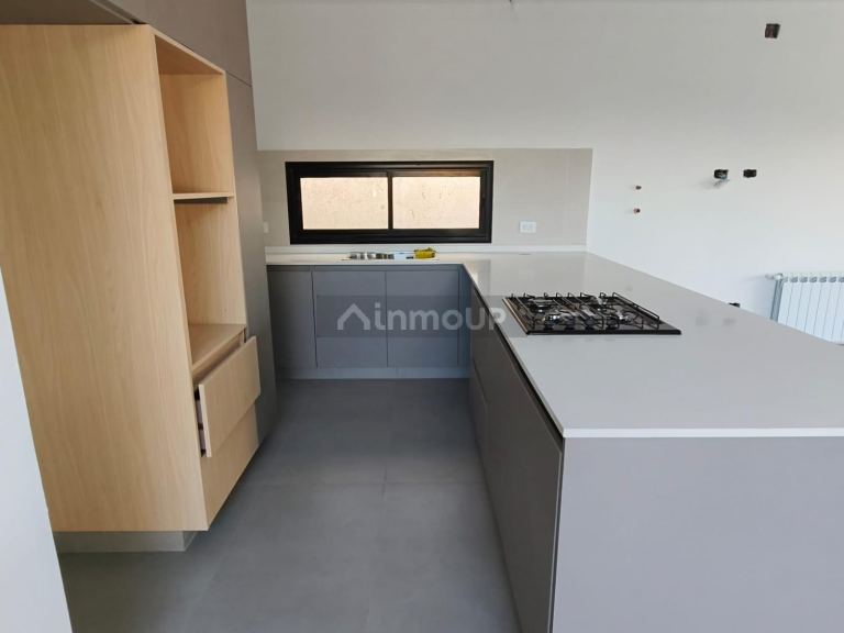 Casa en Venta en Guaymallen, Mendoza - USD 205.000 | Inmoup - 6