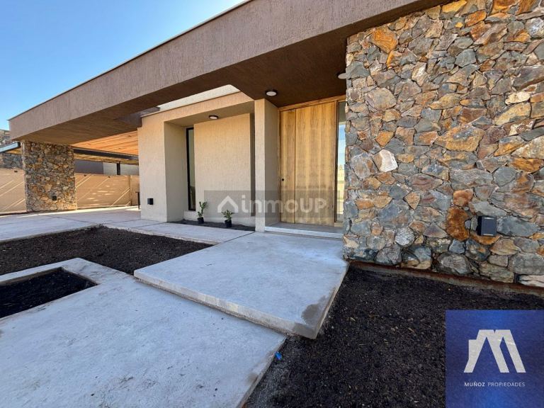 Casa en Venta en Lujan de Cuyo, Mendoza - USD 285.000 | Inmoup - 9