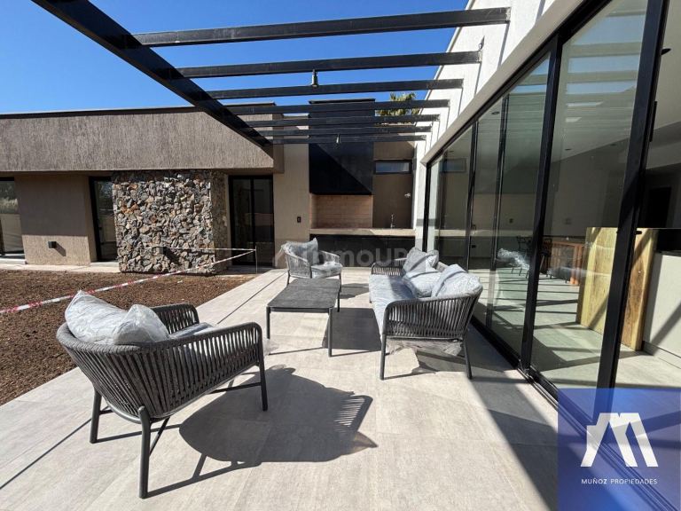 Casa en Venta en Lujan de Cuyo, Mendoza - USD 285.000 | Inmoup - 11