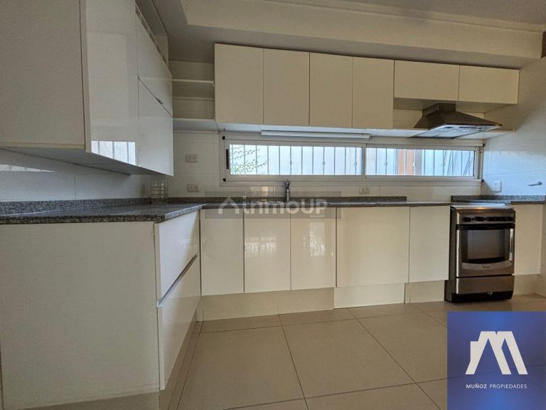 Casa en Venta en Lujan de Cuyo, Mendoza - USD 215.000 | Inmoup - 11