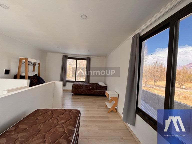 Casa en Venta en Las Heras, Mendoza - USD 220.000 | Inmoup - 24