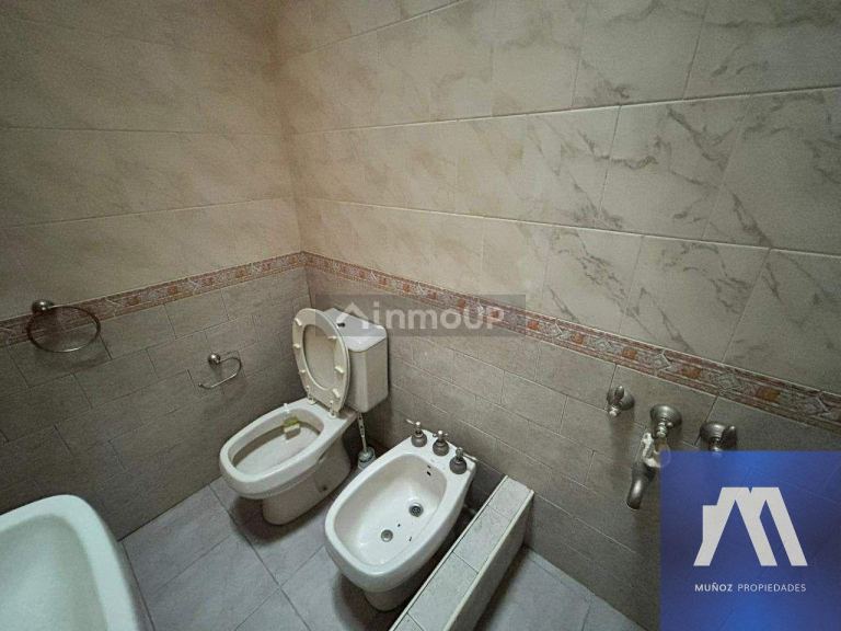 Casa en Venta en Capital, Mendoza - USD 128.000 | Inmoup - 24