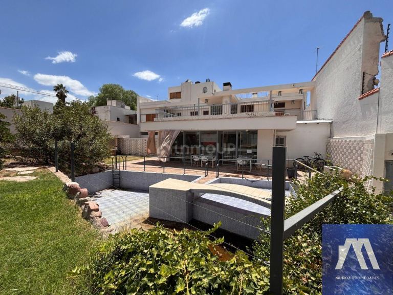 Casa en Venta en Capital, Mendoza - USD 1.100.000 | Inmoup - 11