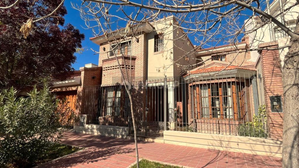 Casa en Venta en Guaymallen, Mendoza