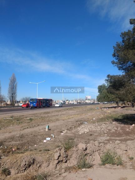 Local Comercial en Alquiler en Godoy Cruz, Mendoza