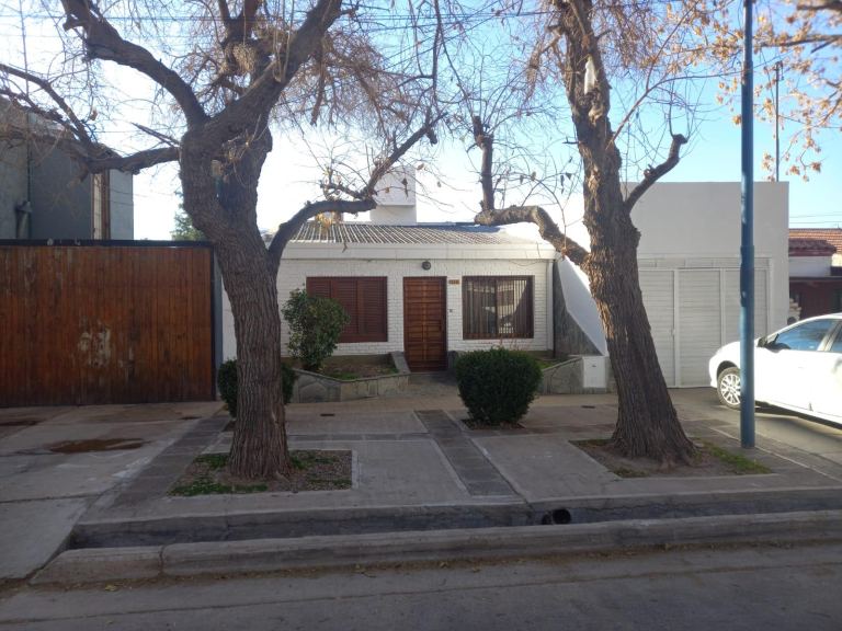 Casa en Alquiler en Godoy Cruz, Mendoza