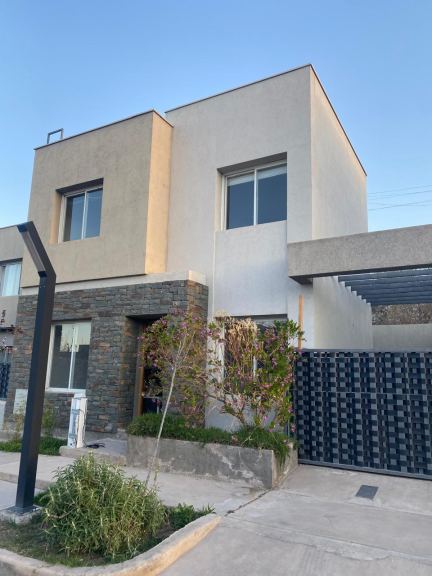 Duplex en Venta en Guaymallen, Mendoza