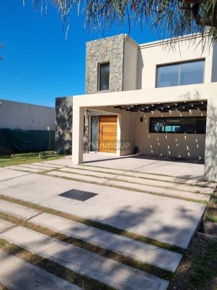 Casa en Alquiler en Lujan de Cuyo, Mendoza