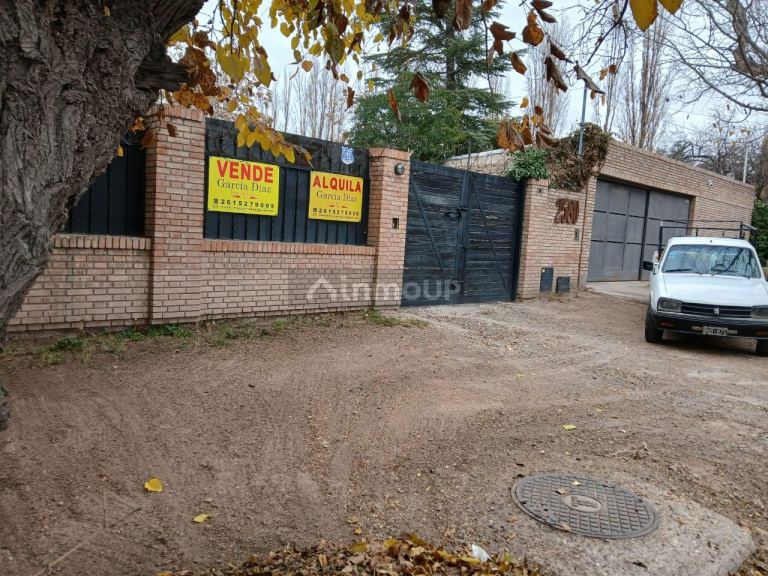 Galpon en Alquiler en Lujan de Cuyo, Mendoza