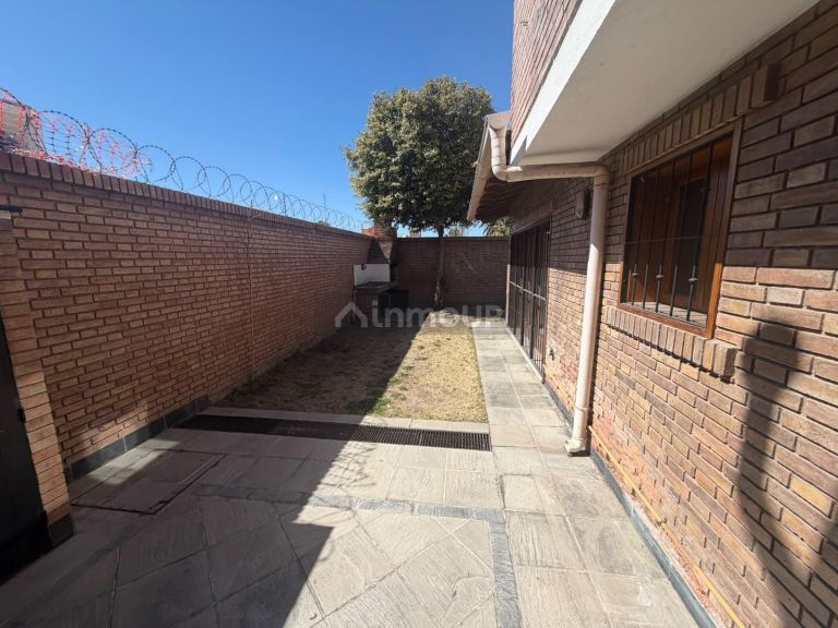 Casa en Alquiler en Capital, Mendoza - $ 1.700.000 | Inmoup - 17