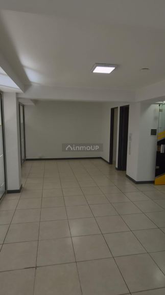 Local Comercial en Alquiler en Capital, Mendoza - $ 1.000.000 | Inmoup - 11