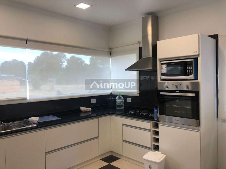 Casa en Venta en Pinamar, Buenos Aires Costa Atlantica